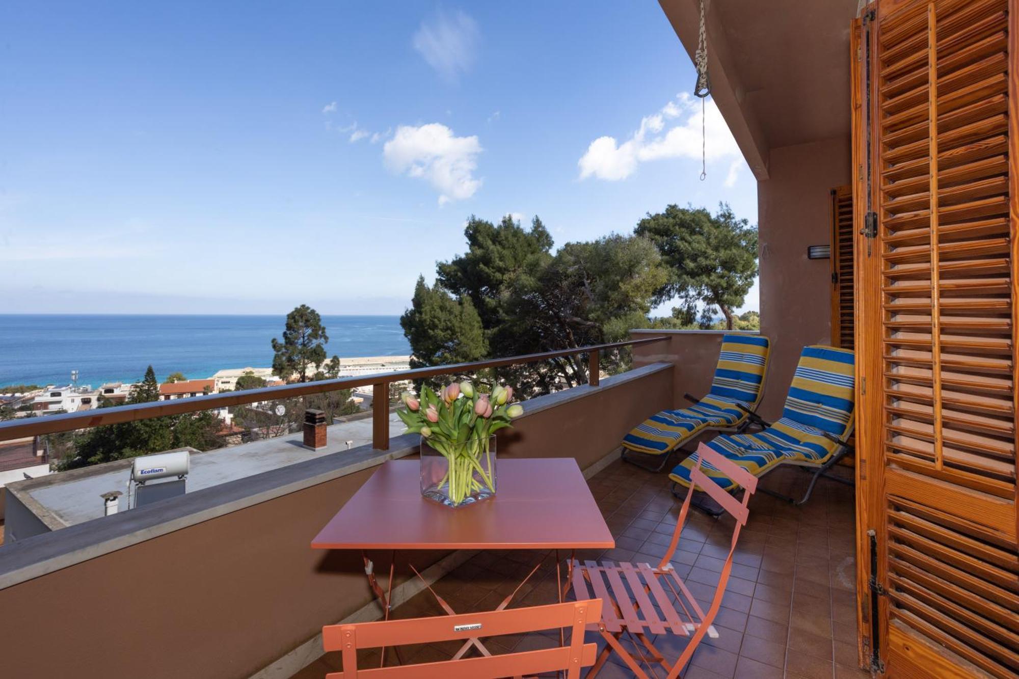 Villa Nel Verde Sul Mare, Mondello, Palermo Luaran gambar